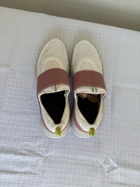 Sorel Womens Kinetic Impact Strap Sneaker White Pink 1999491101